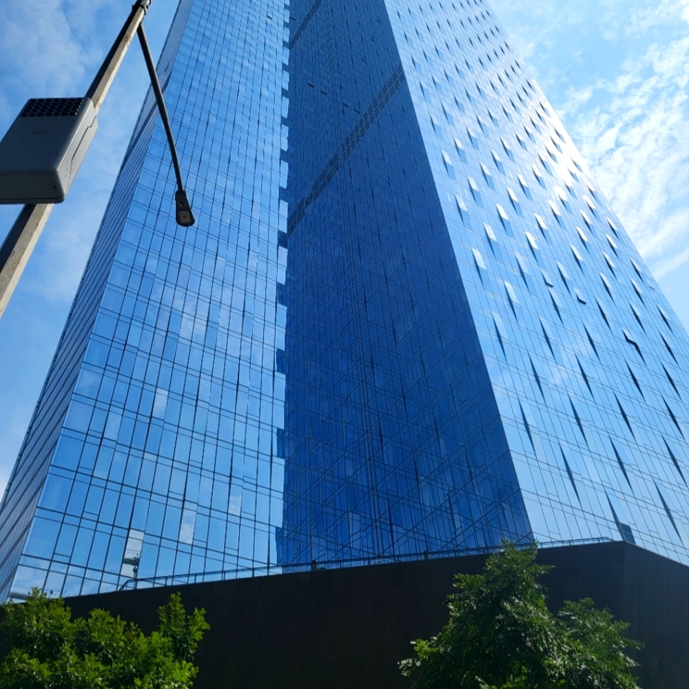 Meet your Posher, Afsata